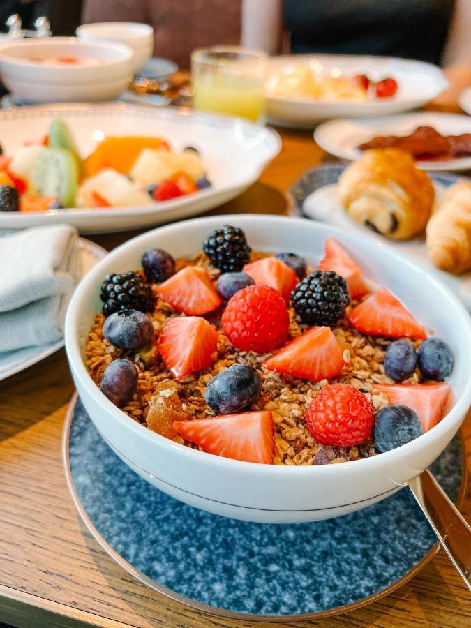 Hotel Rosewood Vienne Extérieur photo Fruit and cereal