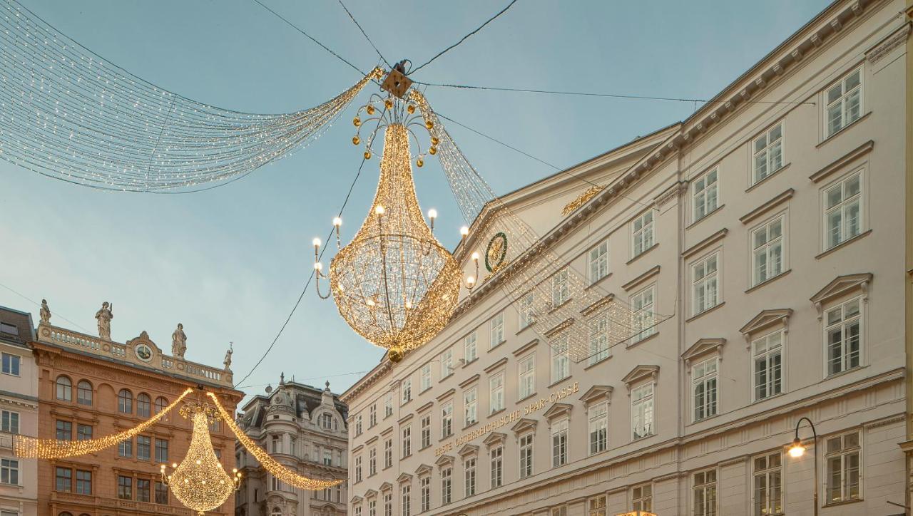 Hotel Rosewood Vienne Extérieur photo The giant chandelier